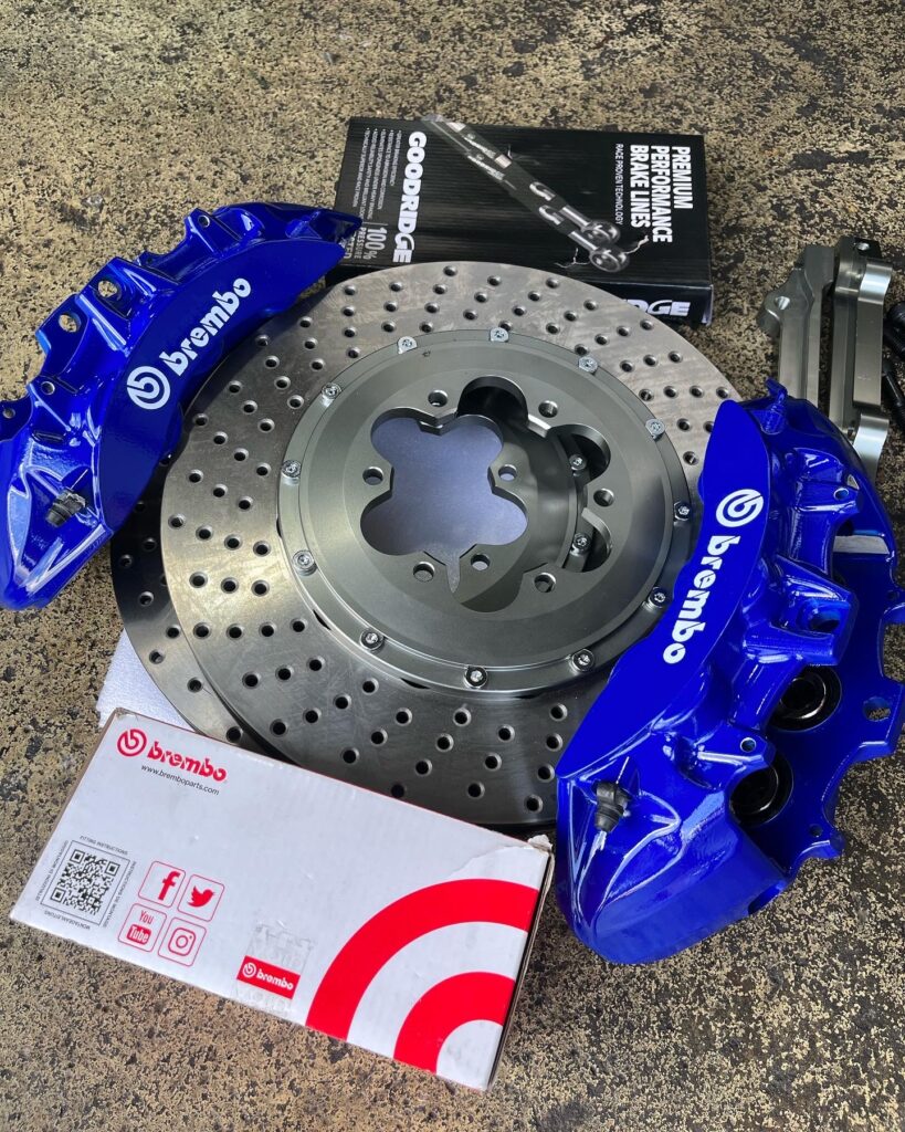 ブレンボ　キャリパー